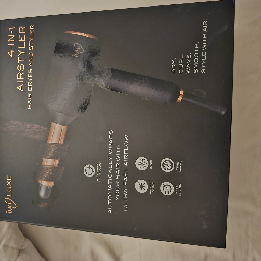 Black and Gold 4-in-1 Airstyler Hair Dryer and Styler, Ion LUXE